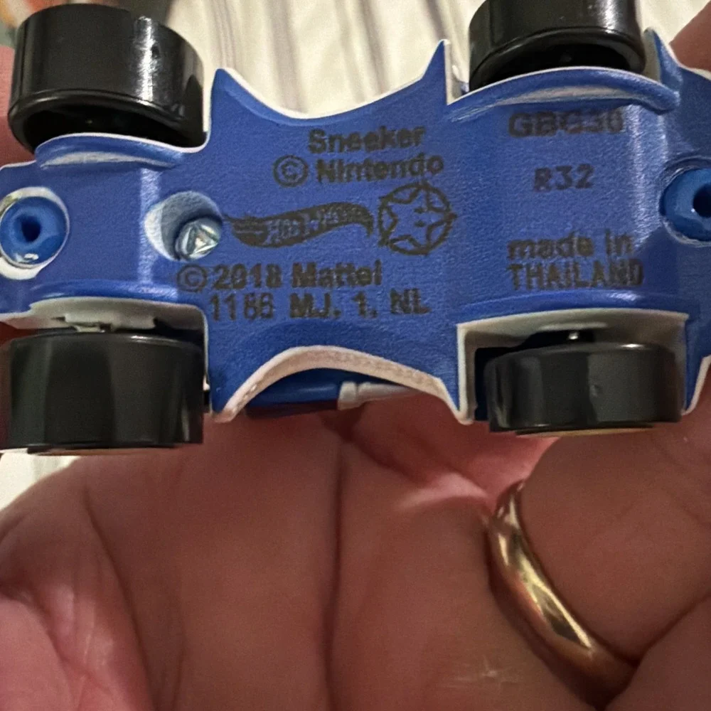 2018 Hot Wheels Mario Kart Toad Sneeker Nintendo Loose Hotwheels